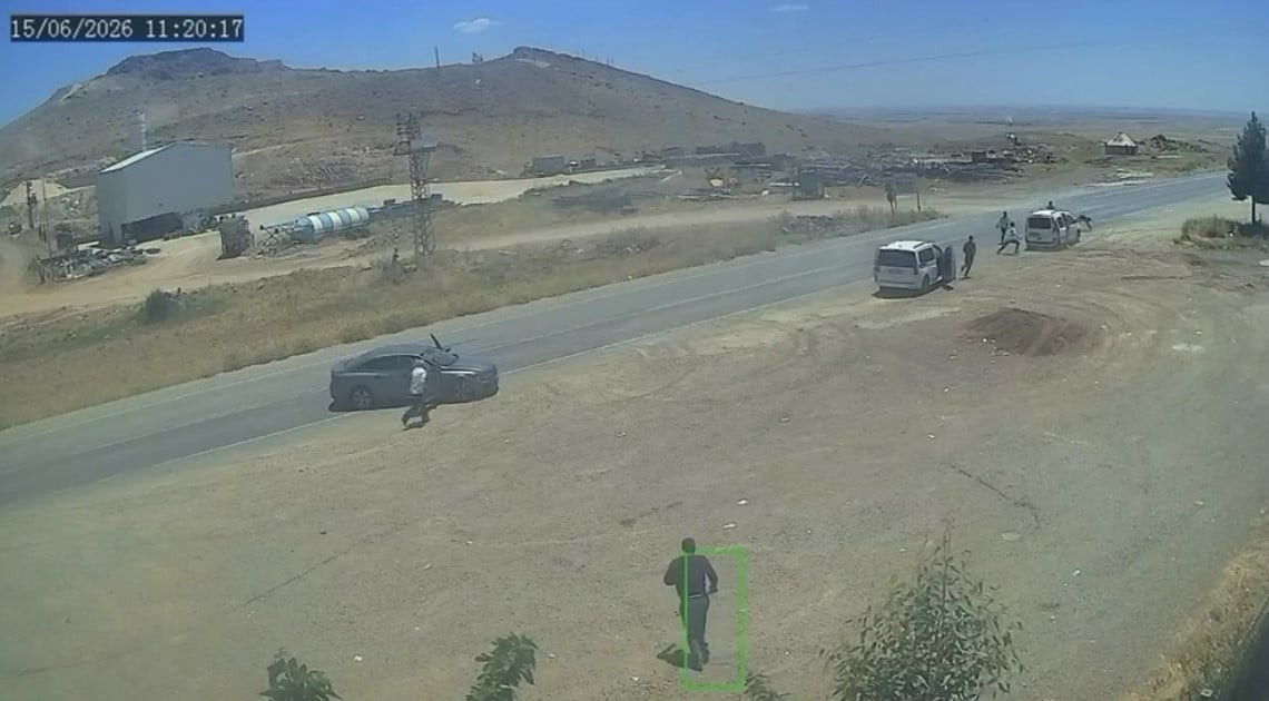 MARDİN’DE SİLAHLI KAVGANIN GÜVENLİK KAMERASI GÖRÜNTÜLERİ ORTAYA ÇIKTI