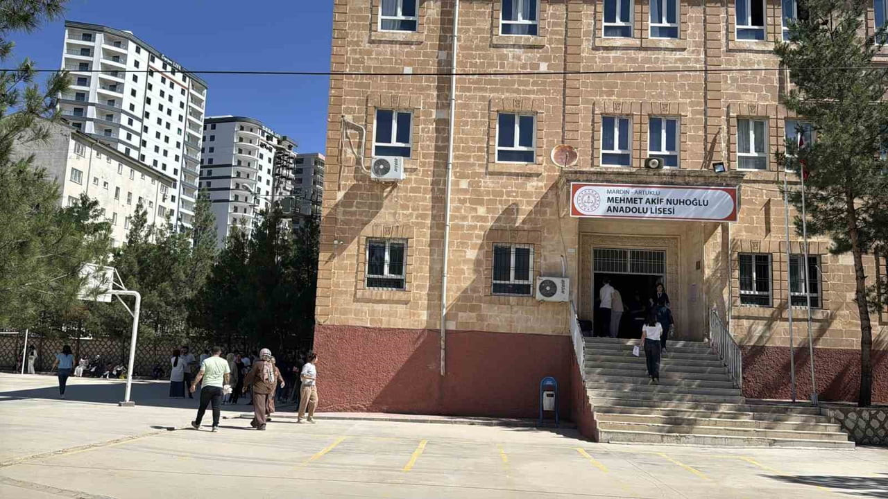 MARDİN’DE YKS’NİN İLK OTURUMU TYT BAŞLADI