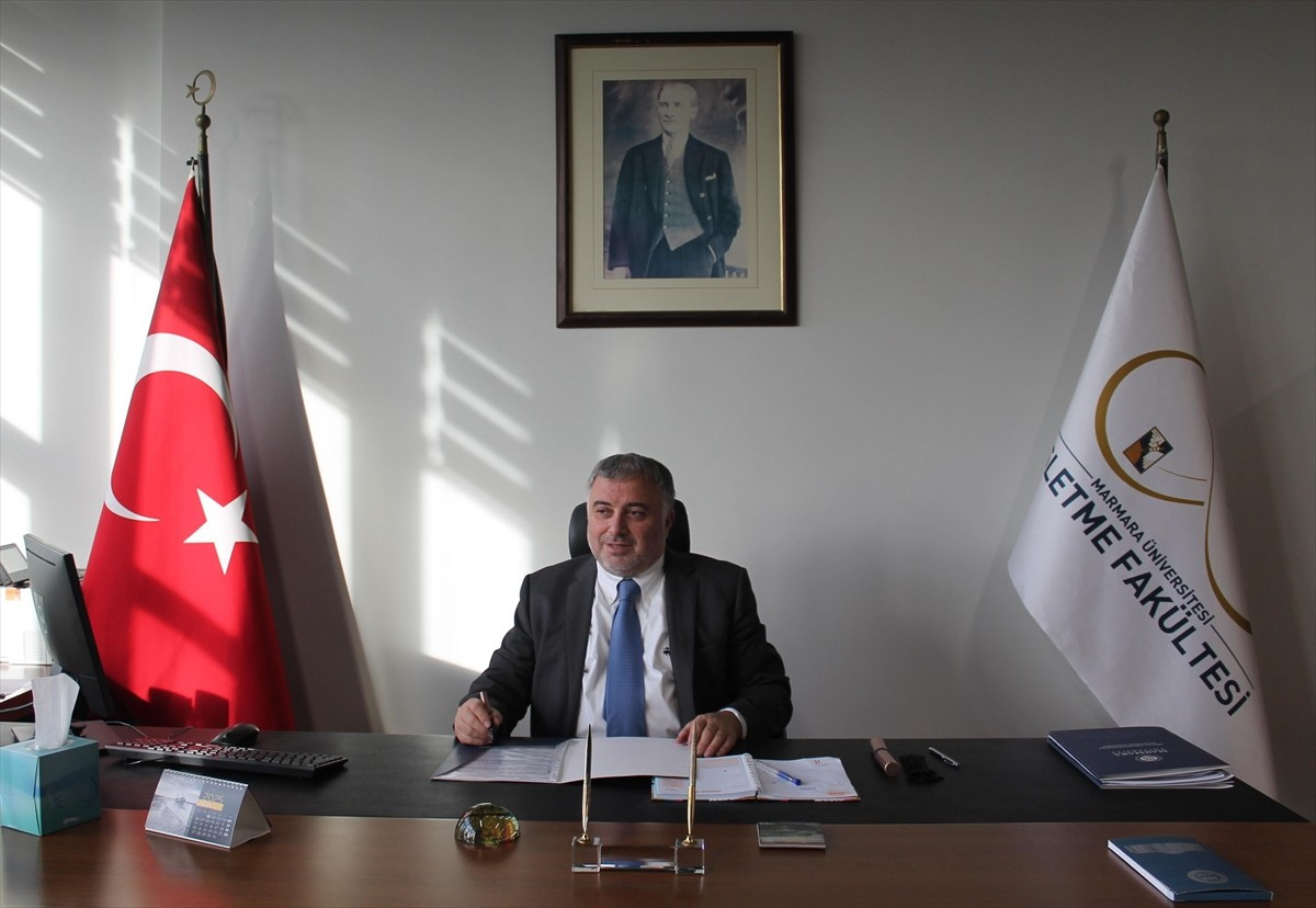 Marmara Üniversitesi Rektörlüğüne Prof. Dr. Mehmet Emin Okur getirildi.