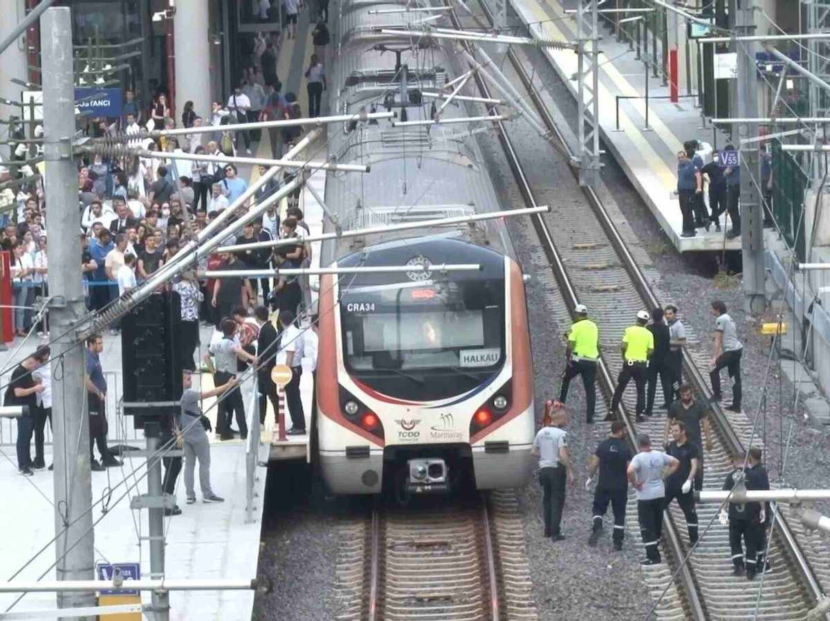 Marmaray'da İntihar