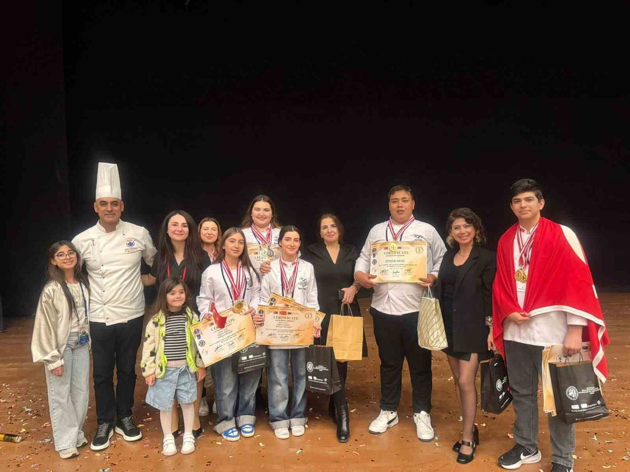 MARMARİSLİ ÖĞRENCİLER, GASTRO ERASMUS 2026 ULUSLARARASI YEMEK YAPMA YARIŞMASI’NDA BİREYSEL VE...