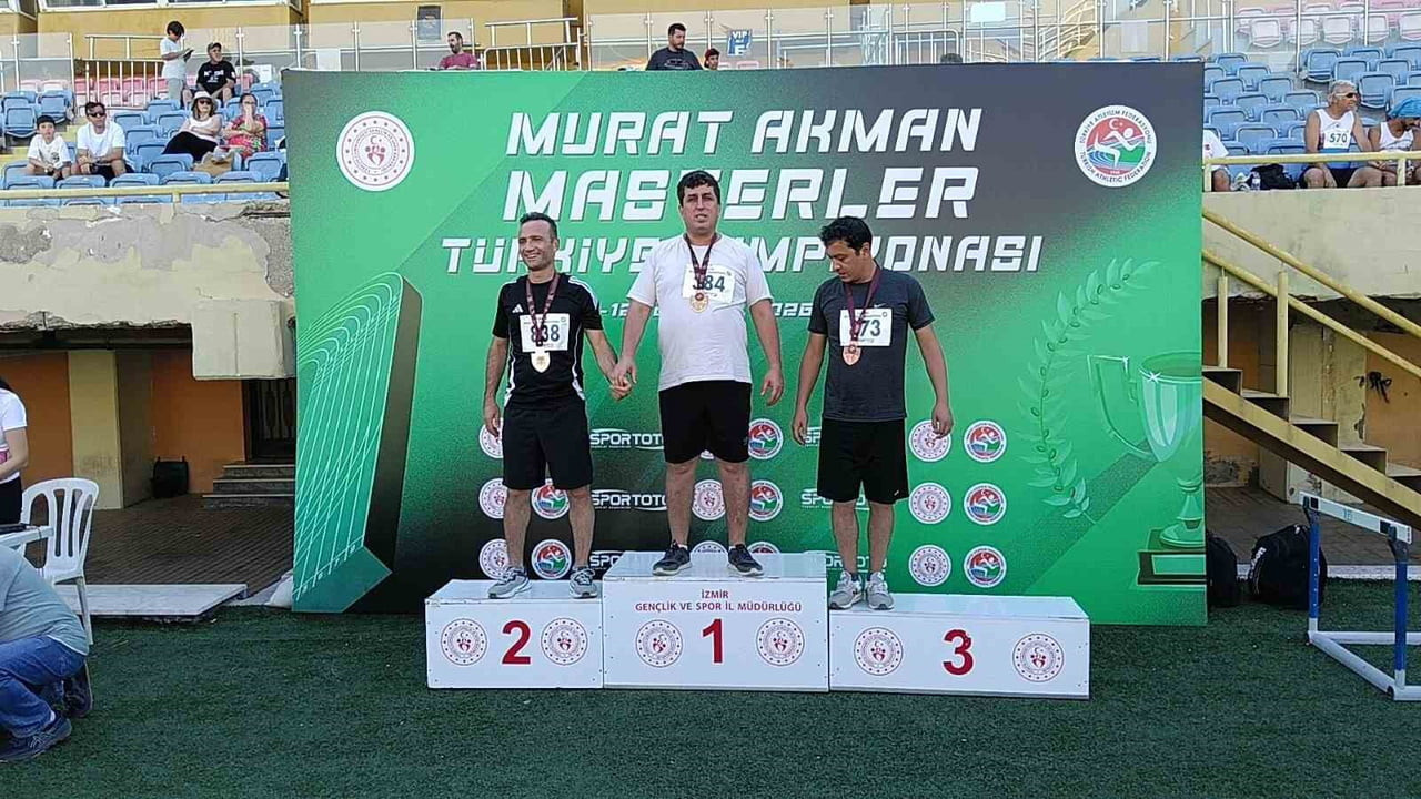 MASTER SPORCU ALP GÖKBORA ULUBELİ'DEN İZMİR’DE DÖRT DALDA ŞAMPİYONLUK