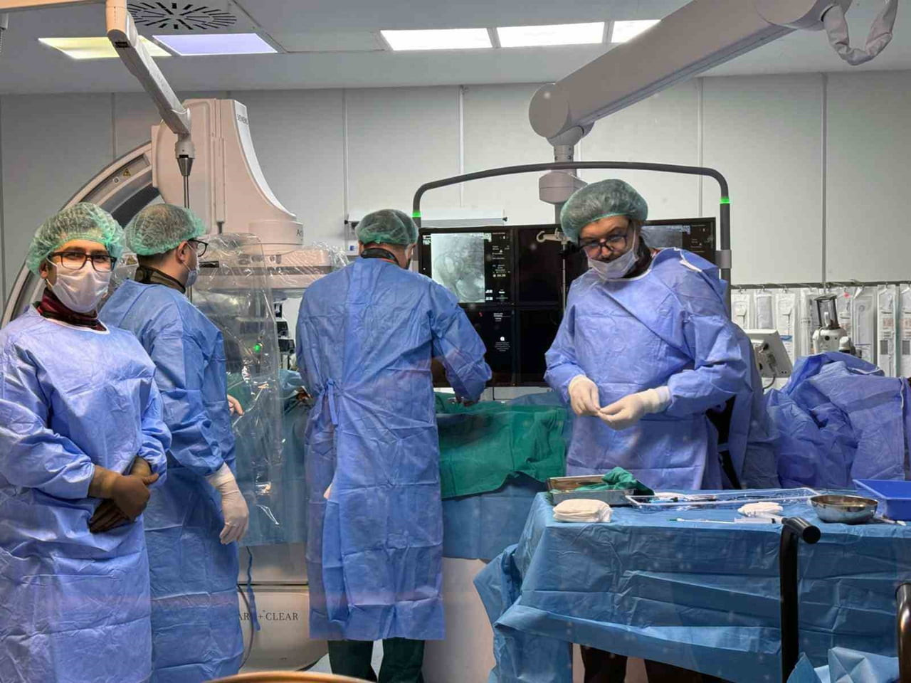 MEAH’TA KAPALI SİSTEMLE YÜKSEK RİSKLİ 4 HASTANIN KALP KAPAĞI DEĞİŞTİRİLDİ