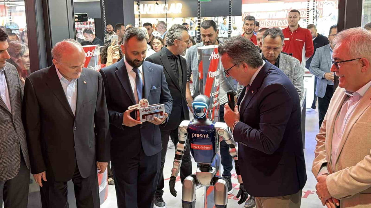 MEDİAMARKT TÜRKİYE, 1575 METREKARELİK SATIŞ ALANINA SAHİP 104. MAĞAZASINI DÜZCE'DE HİZMETE...