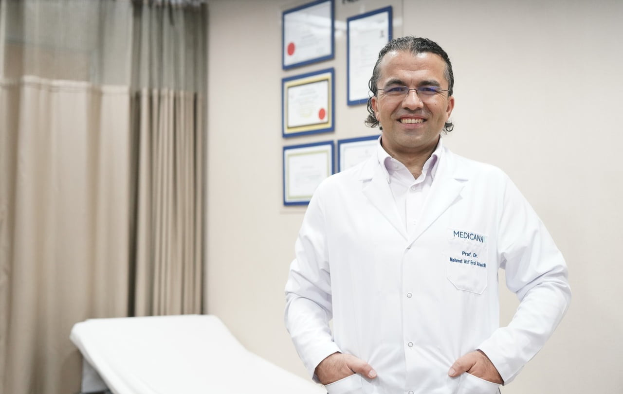 MEDİCANA INTERNATİONAL ANKARA HASTANESİ OMURGA CERRAHİSİ UZMANI PROF. DR. MEHMET ATIF EROL...