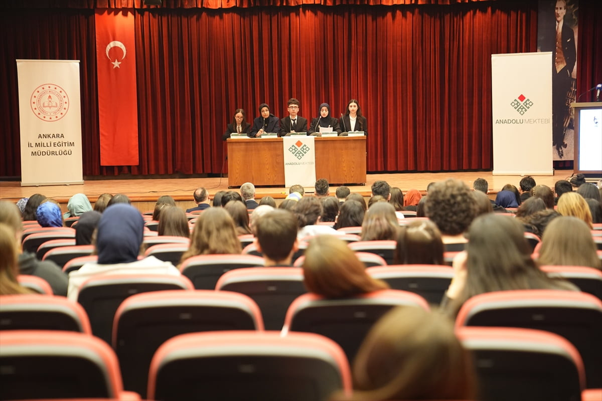 Mehmet Akif Ersoy'un vefatının 90. yılı ve İstiklal Marşı'nın kabulünün 105. yılı dolayısıyla...