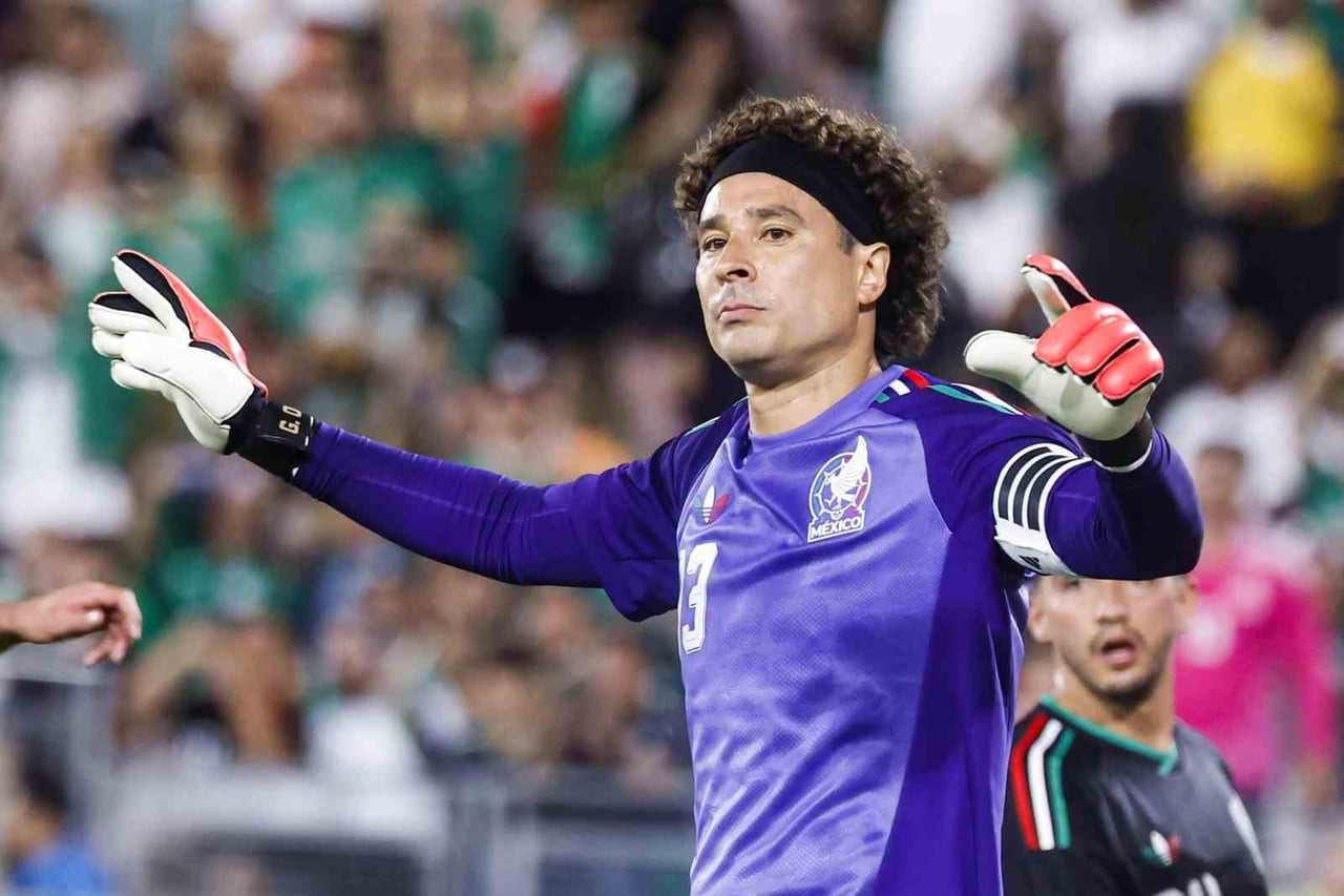 MEKSİKA MİLLİ TAKIMI KALECİSİ GUİLLERMO OCHOA, 2026 FIFA DÜNYA KUPASI SONRASINDA FUTBOLU...