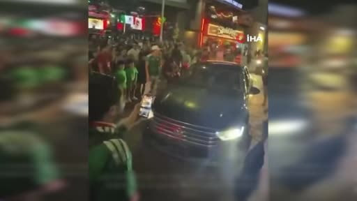 Meksika'da Dünya Kupası'nda Meksika Milli Takımı'nın Çekya galibiyetini kutlayan kalabalığın...