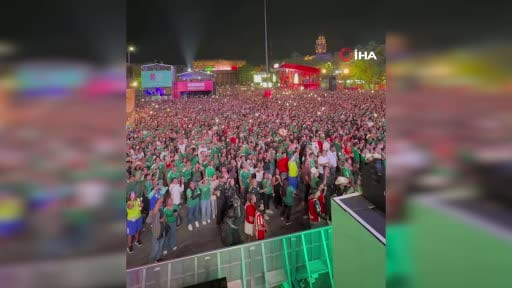Meksika’nın Dünya Kupası’nda son 16 turuna yükselmesi sonrası başkent Mexico City’deki...