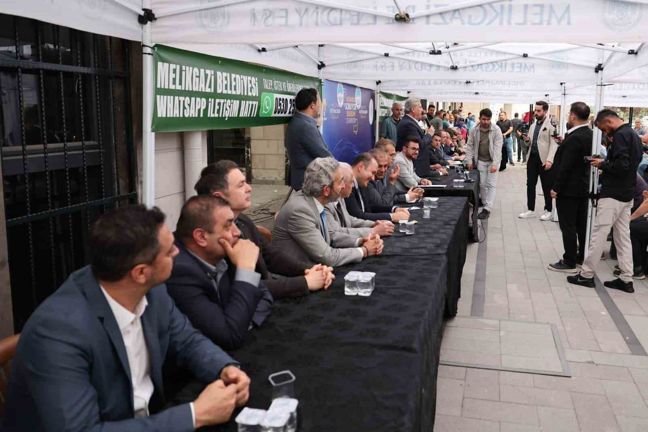MELİKGAZİ BELEDİYE BAŞKANI DOÇ. DR. MUSTAFA PALANCIOĞLU; 'VATANDAŞ SORUYOR BAŞKAN CEVAPLIYOR'...