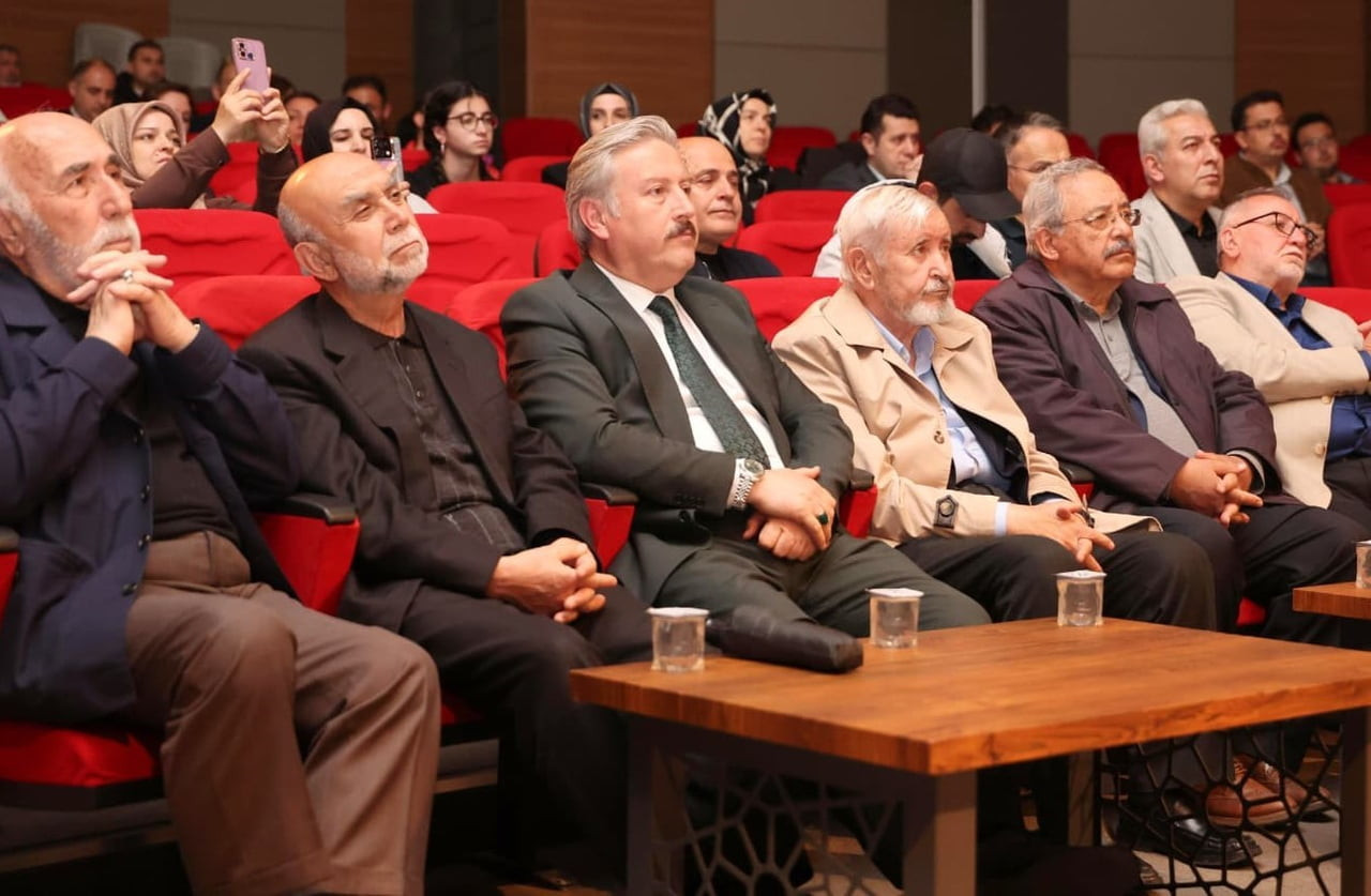 MELİKGAZİ BELEDİYESİ, VEFATININ 43. YILINDA, TÜRK EDEBİYATININ ÖNDE GELEN İSİMLERİNDEN ŞAİR, YAZAR...