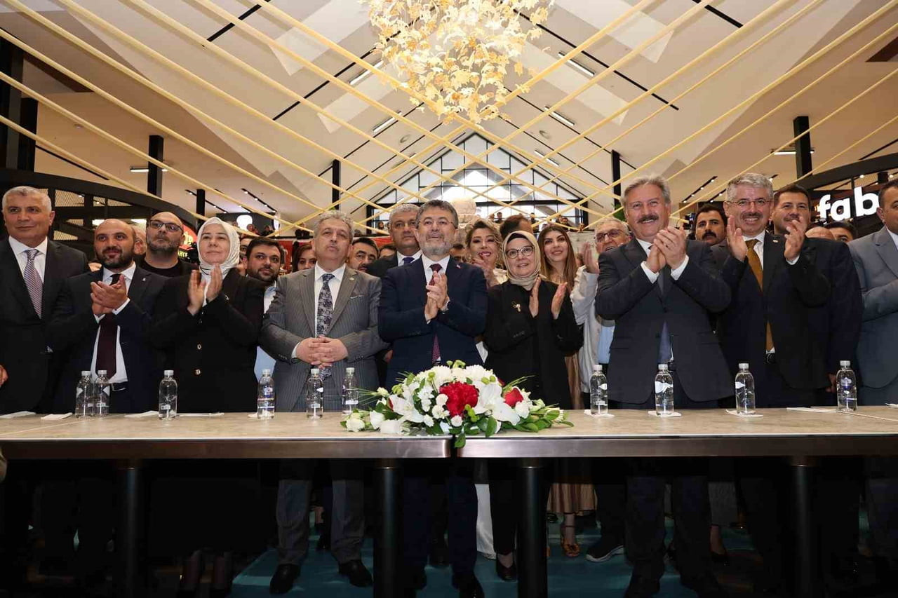 MELİKGAZİ BELEDİYESİ’NİN VİZYON PROJESİ VE TÜRKİYE’NİN İLK GIDA ALIŞVERİŞ MERKEZİ OLAN ÇARŞI...