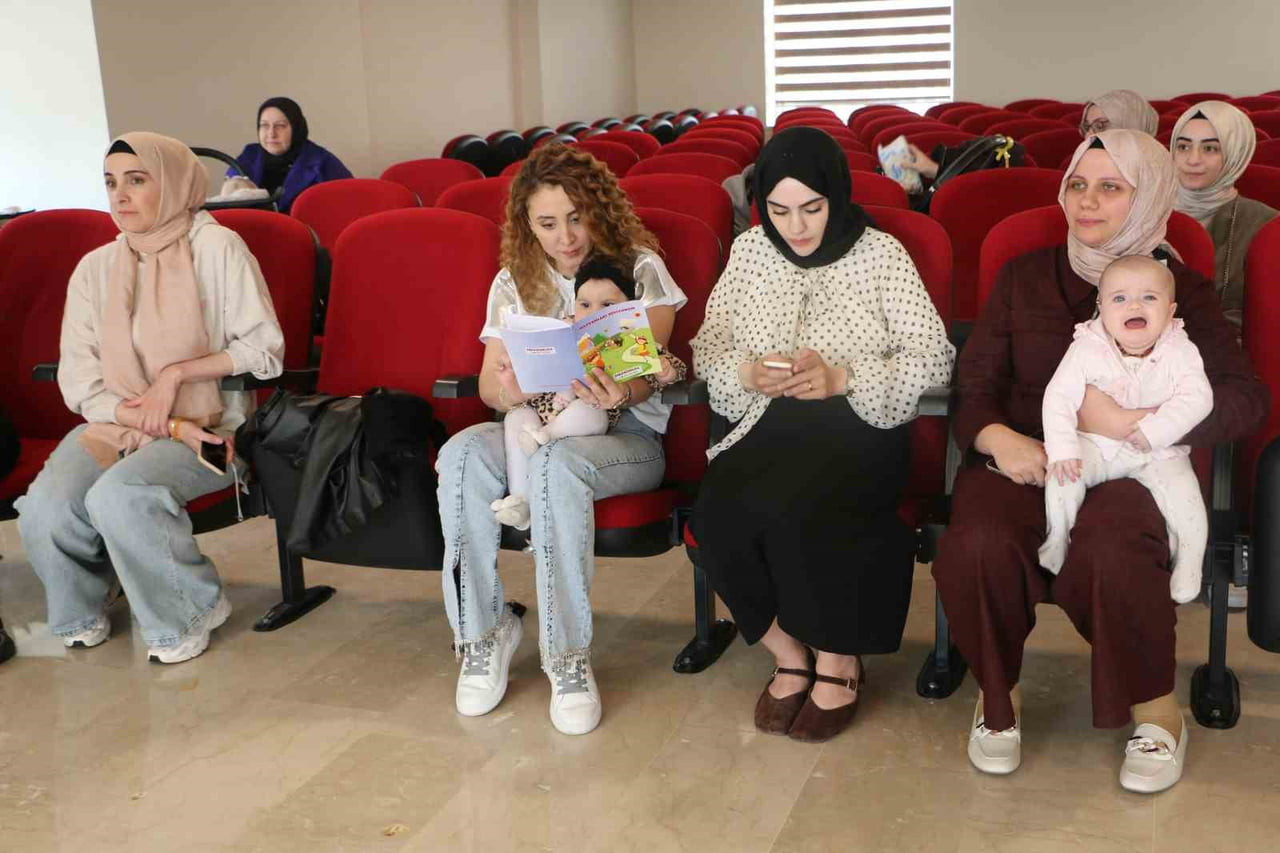 MEMORİAL DİYARBAKIR HASTANESİ TARAFINDAN DÜZENLENEN LOHUSA TOPLANTISINDA KADIN SAĞLIĞI, DOĞUM...