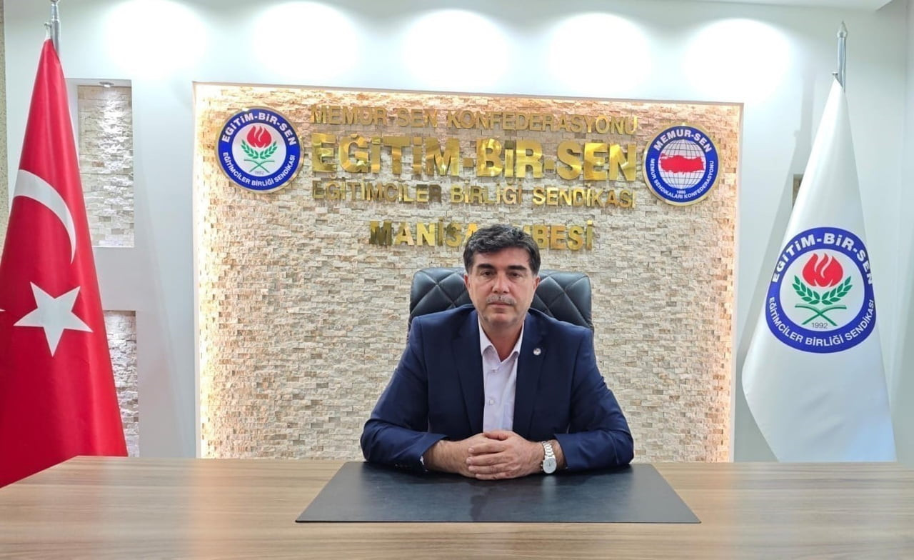 MEMUR-SEN MANİSA İL TEMSİLCİSİ VE EĞİTİM-BİR-SEN MANİSA 1 NO'LU ŞUBE BAŞKANI AHMET YASAV, 15...