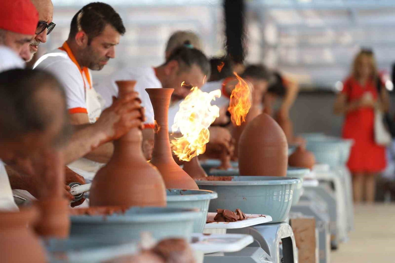 MENEMEN’DE 5. ULUSLARARASI ÇÖMLEK FESTİVALİ İÇİN GERİ SAYIM BAŞLADI.
