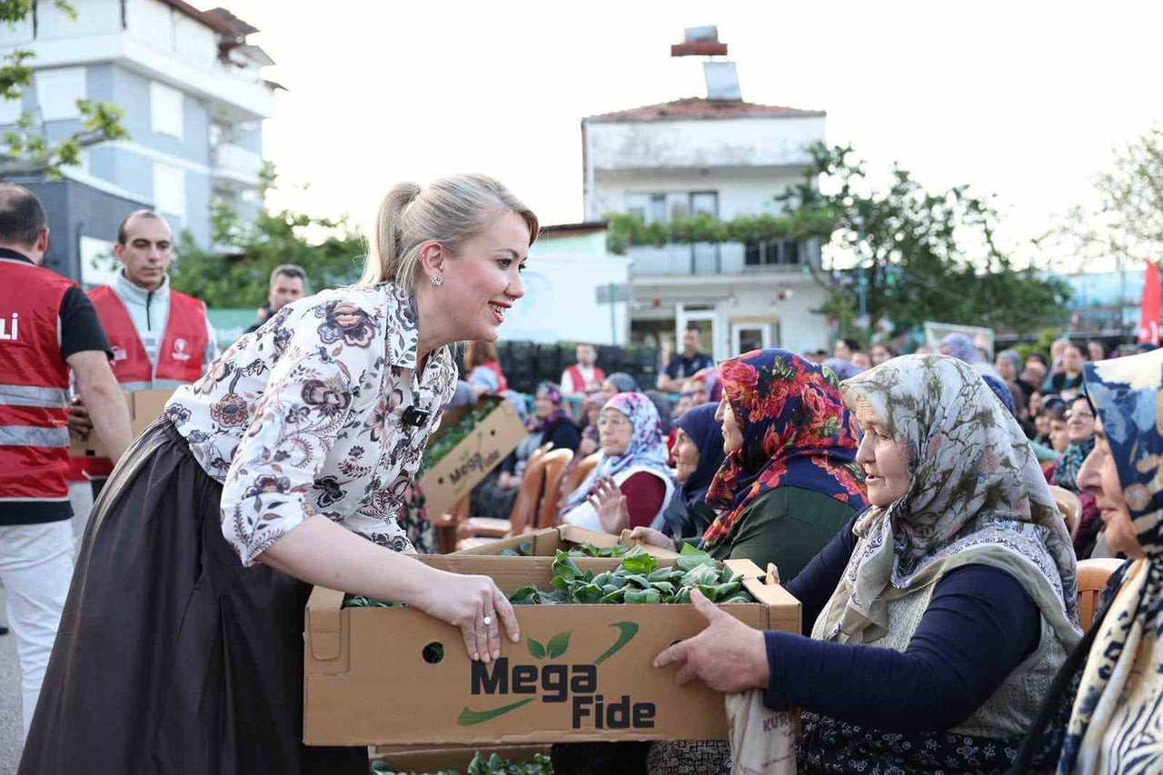 MERKEZEFENDİ BELEDİYESİ TARAFINDAN ÜRETİCİLERE DESTEK VERMEK AMACIYLA HER YIL OLDUĞU GİBİ BU YILDA...