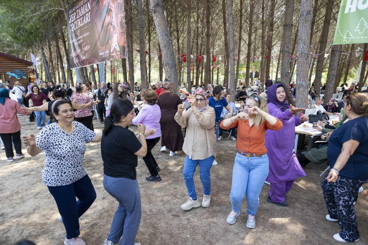 MERSİN BÜYÜKŞEHİR BELEDİYESİ, ANNELER GÜNÜ DOLAYISIYLA ÖZEL BİREY ANNELERİ İLE KADINLARA YÖNELİK...