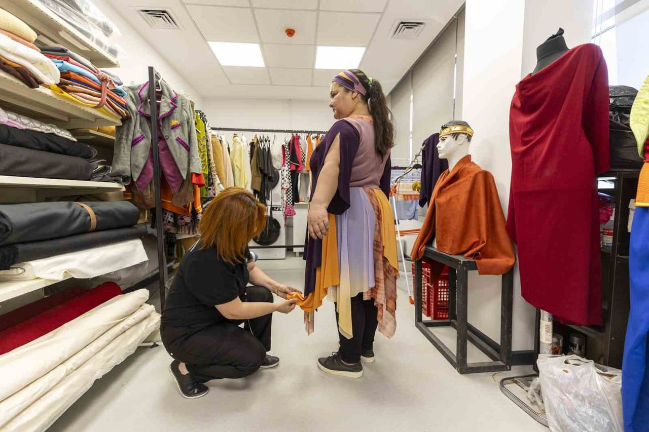 MERSİN BÜYÜKŞEHİR BELEDİYESİ, ŞEHİR TİYATROSU BÜNYESİNDEKİ DİKİM ATÖLYESİNDE HAZIRLANAN...