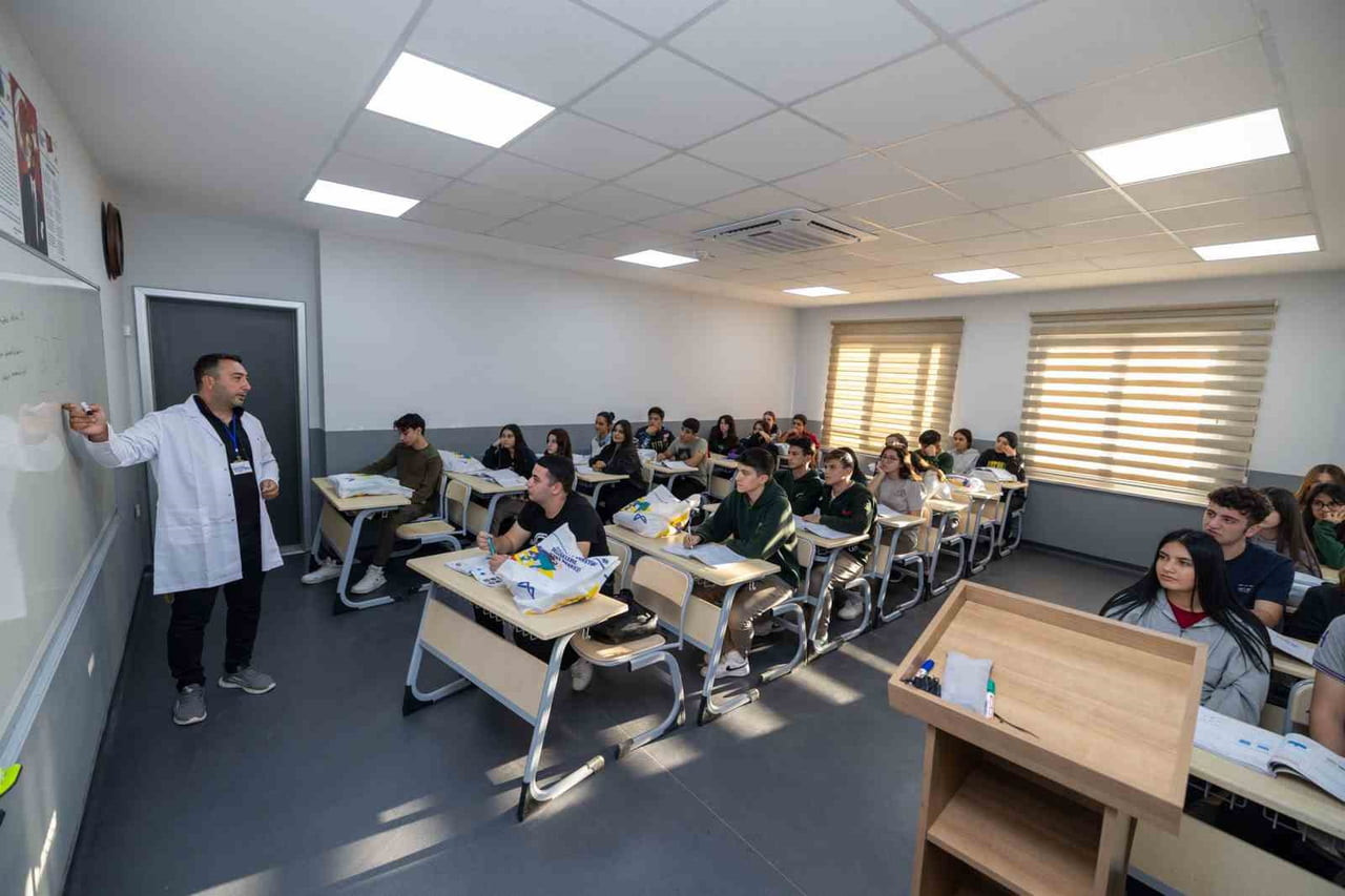 MERSİN BÜYÜKŞEHİR BELEDİYESİNİN 21 EĞİTİM VE ÖĞRETİMİ DESTEKLEME KURS MERKEZİ'NDE ÜCRETSİZ OLARAK...
