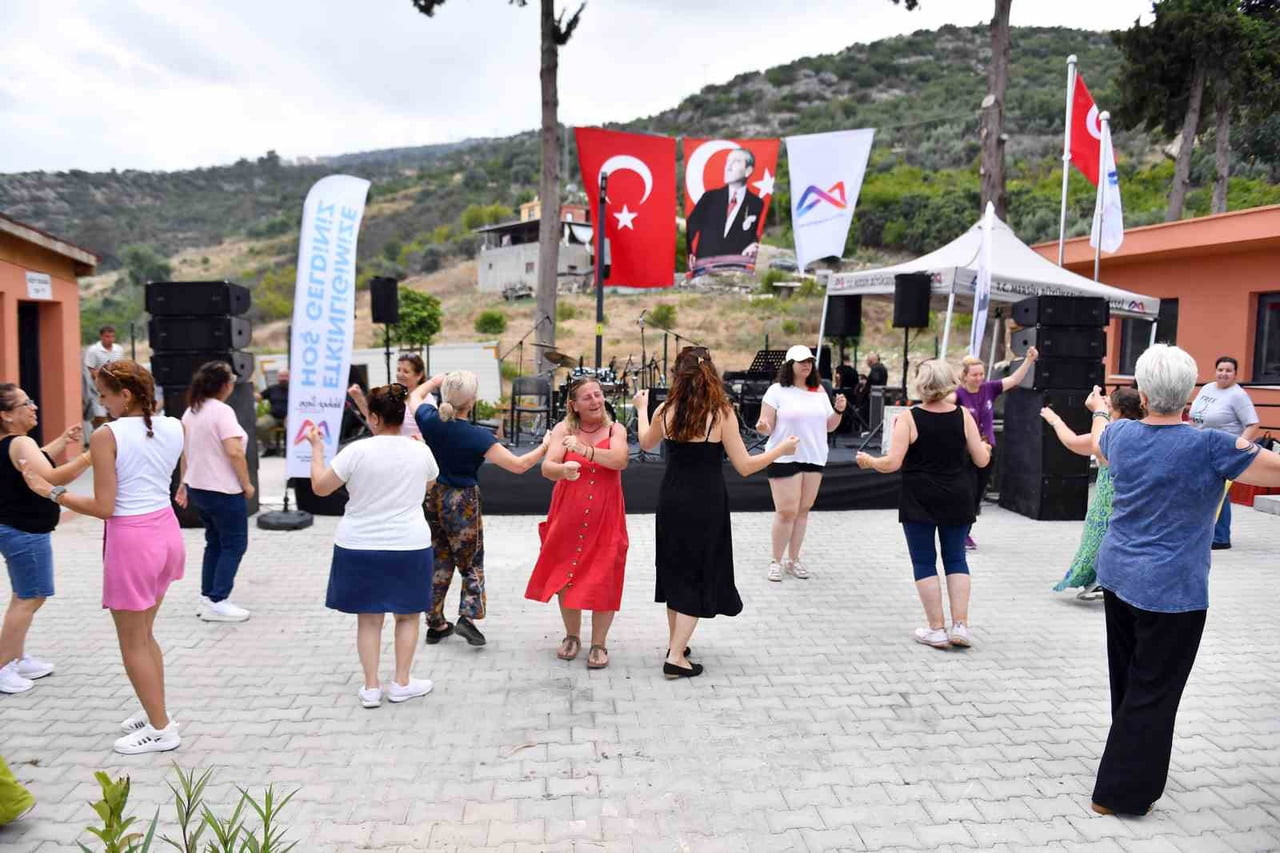 MERSİN BÜYÜKŞEHİR BELEDİYESİNİN HAMZABEYLİ MAHALLESİ'NDE DÜZENLEDİĞİ KÖY ŞENLİĞİ, ÜRETİCİ...