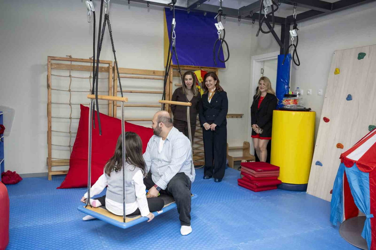 MERSİN BÜYÜKŞEHİR BELEDİYESİNİN OTİZM AİLE DANIŞMA MERKEZİ’NDE, OTİZM FARKINDALIK GÜNÜ KAPSAMINDA...