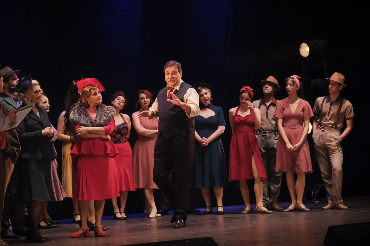 Mersin Devlet Opera ve Balesi (MDOB), "Kiss Me Kate" müzikal tiyatrosunu sanatseverlerle...