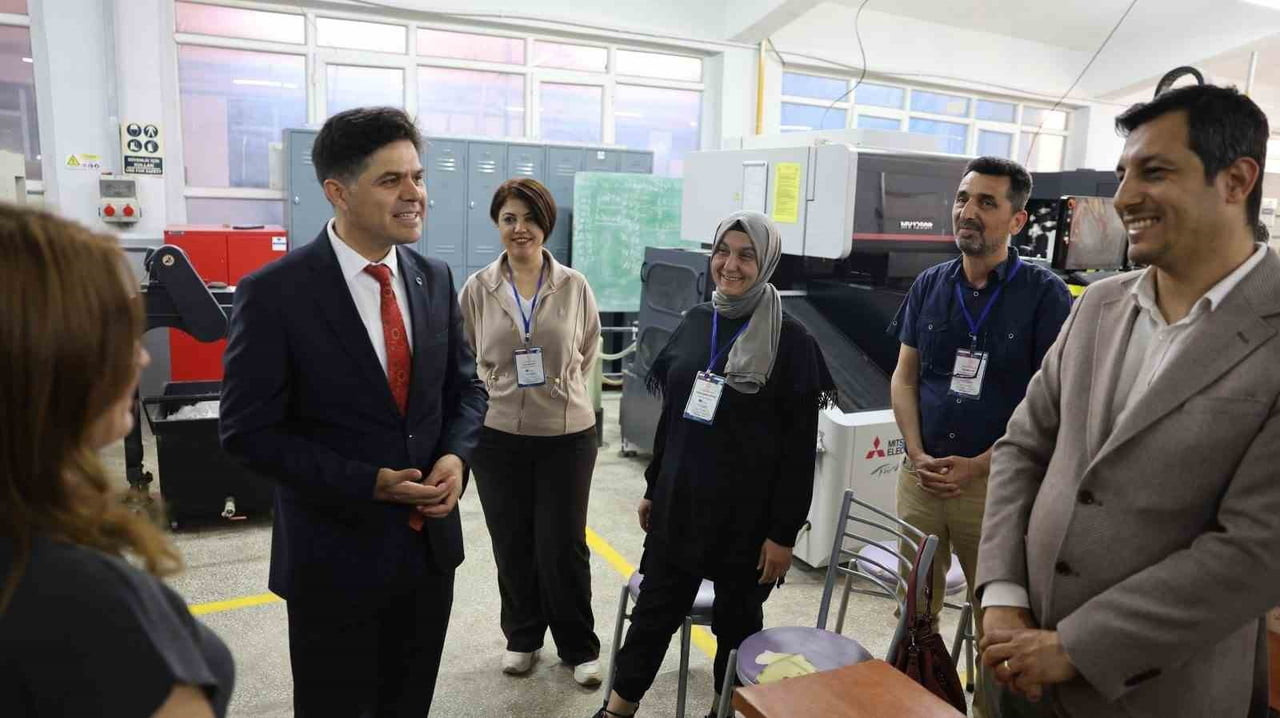 MERSİN İL MİLLİ EĞİTİM MÜDÜRÜ MUHAMMED ÖZDEMİRCİ, ERASMUS+ MESLEKİ EĞİTİM AKREDİTASYONU KAPSAMINDA...