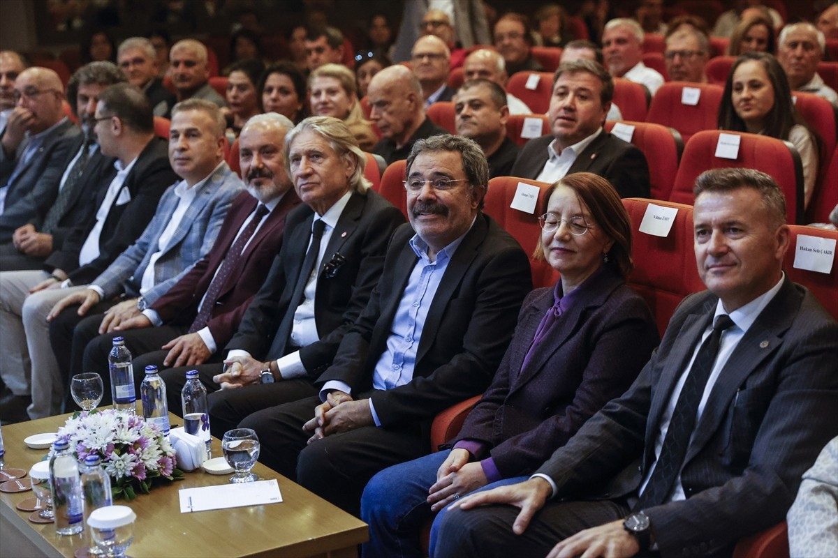 Mersin Ticaret ve Sanayi Odası (MTSO) öncülüğünde 18. kez düzenlenen Mersin Kenti Edebiyat Ödülü...