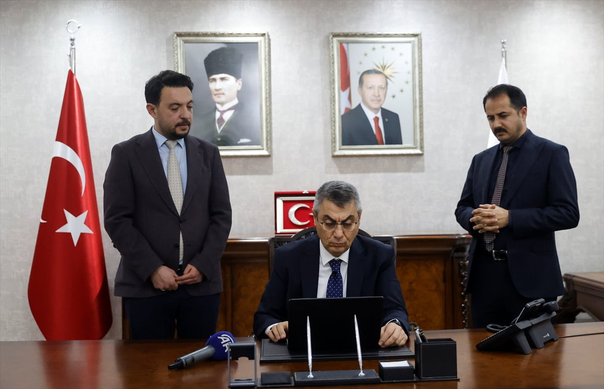 Mersin Valisi Atilla Toros, Anadolu Ajansının (AA) gözünden 2025'e damga vuran olaylara ait...