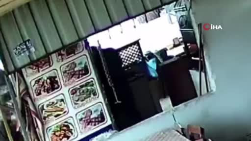 Mersin'de 6 kişinin öldüğü 8 kişinin yaralandığı silahlı saldırının görüntüleri ortaya...