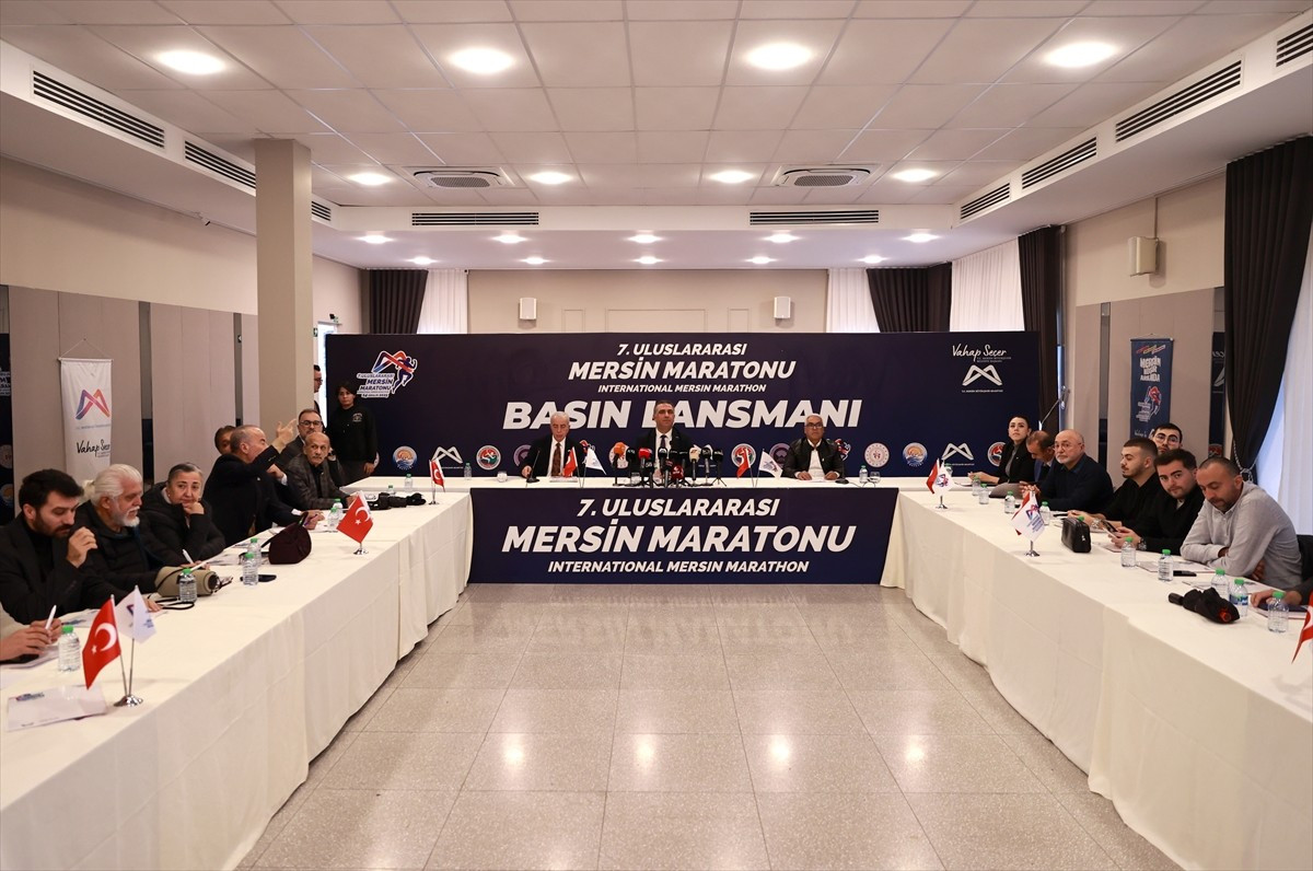 Mersin'de bu yıl 7'ncisi organize edilen Uluslararası Mersin Maratonu'nun tanıtım toplantısı...