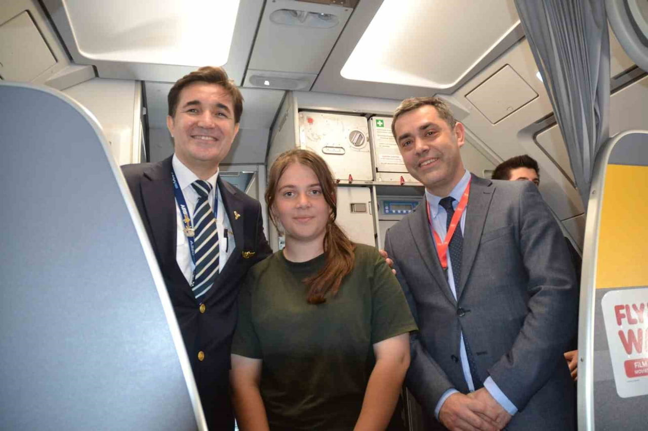 MERSİN'DE BULUNAN ÇUKUROVA ULUSLARARASI HAVALİMANI DAHA ÖNCE HAVALİMANI DENEYİMİ YAŞAMAMIŞ...