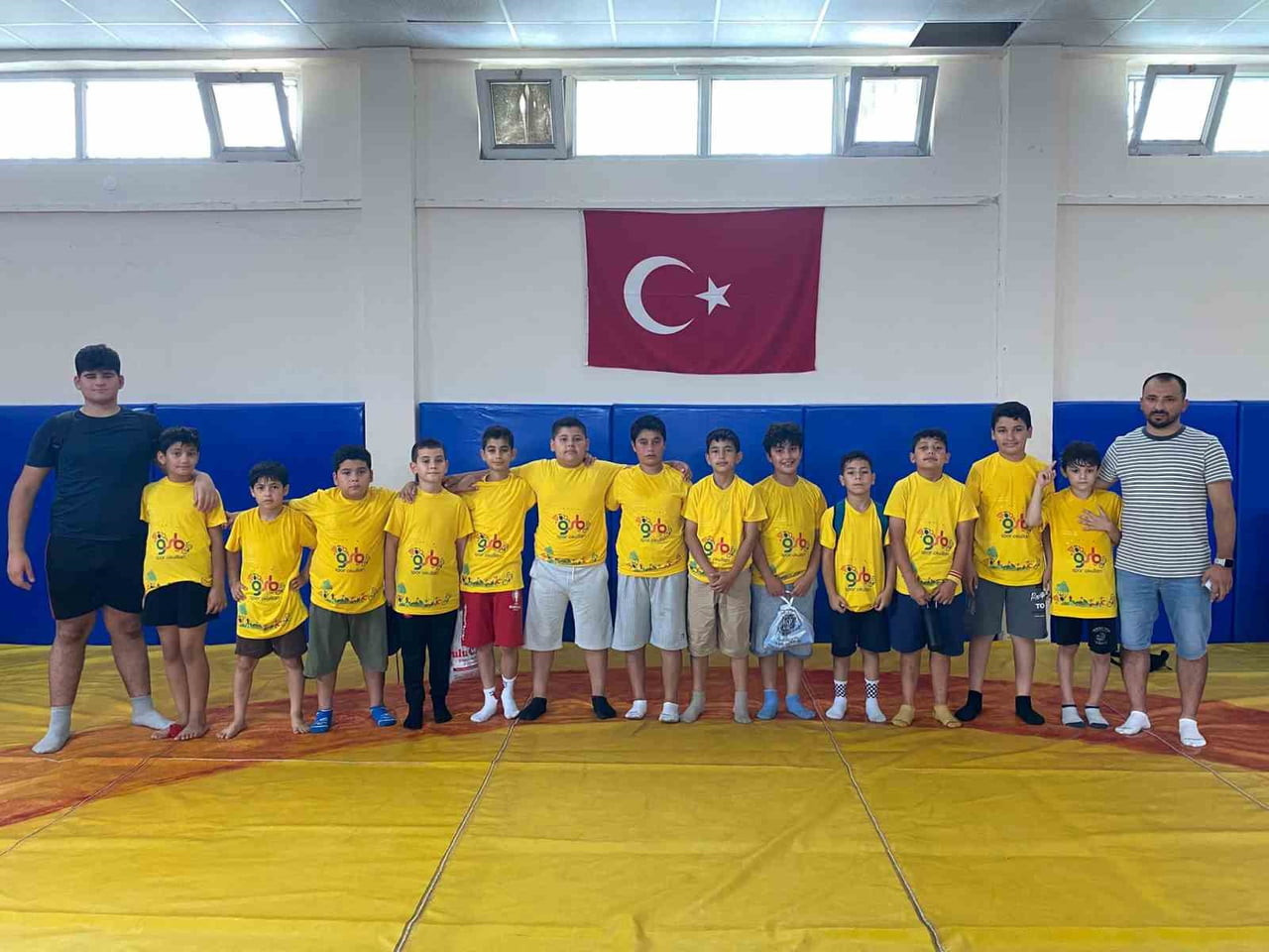 MERSİN'DE DÜZENLENEN İL SEÇMELERİNDE BAŞARILI OLAN ANAMUR GENÇLİK VE SPOR MÜDÜRLÜĞÜ GÜREŞ TAKIMI...
