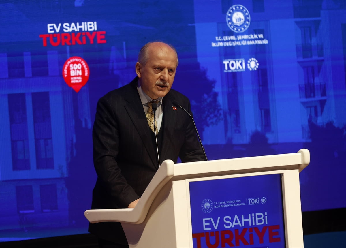 Mersin'de "Yüzyılın Konut Projesi" kapsamında inşa edilecek 8 bin 190 konutun hak sahipleri...