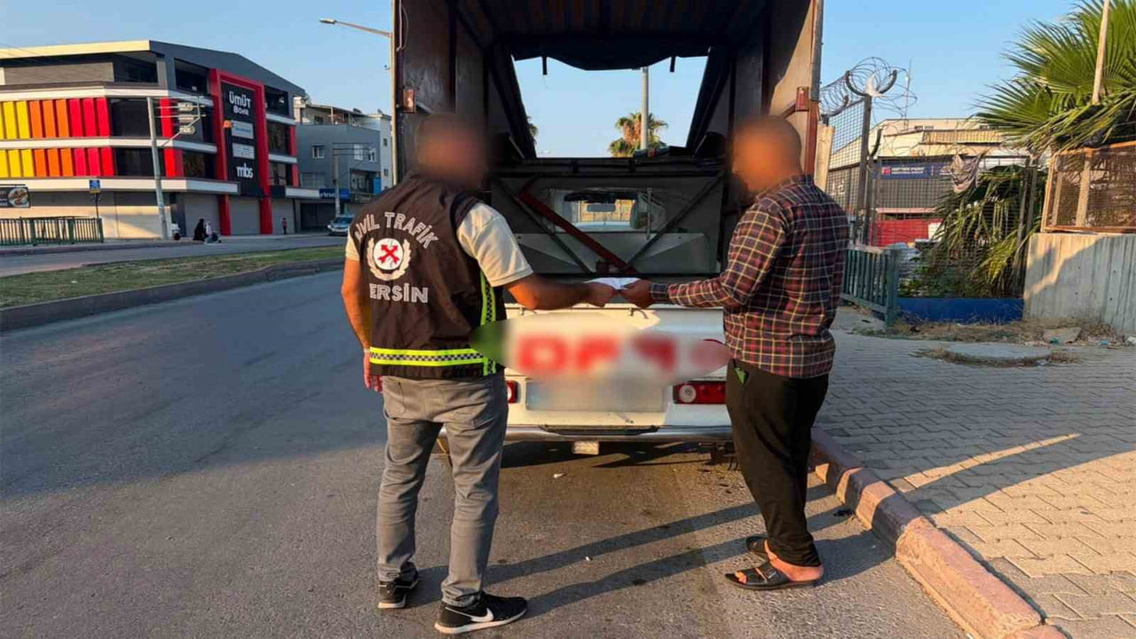 MERSİN'DE SOSYAL MEDYADA PAYLAŞILAN GÖRÜNTÜLER ÜZERİNE HAREKETE GEÇEN POLİS EKİPLERİ, TEHLİKELİ...
