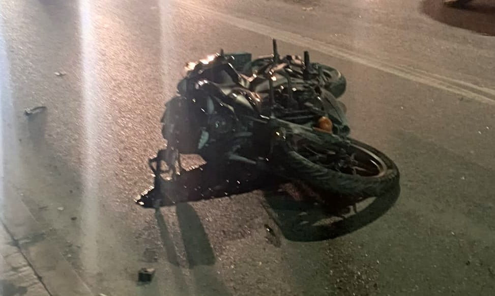 MERSİN'İN ERDEMLİ İLÇESİNDE HAFİF TİCARİ ARAÇLA ÇARPIŞAN MOTOSİKLETİN SÜRÜCÜSÜ HAYATINI...