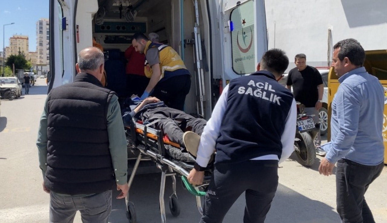 MERSİN'İN ERDEMLİ İLÇESİNDE MOTOSİKLET ÜZERİNDE DENGESİNİ KAYBEDEN SÜRÜCÜ DÜŞEREK...