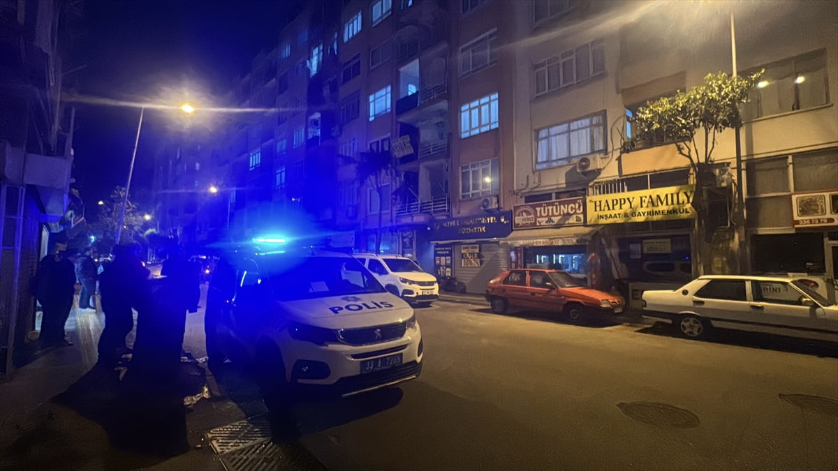 Mersin'in merkez Akdeniz ilçesinde yabancı uyruklu kadın, boşanma aşamasındaki eşi tarafından...