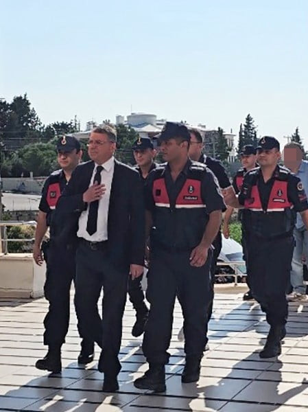 MERSİN'İN SİLİFKE İLÇESİNDE BELEDİYEYE YÖNELİK RÜŞVET, İHALEYE FESAT KARIŞTIRMA VE SUÇ ÖRGÜTÜ...
