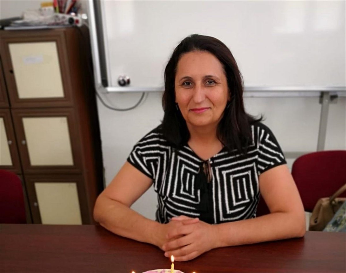 Mersin'in Silifke ilçesinde motosikletin çarptığı 56 yaşındaki öğretmen Gülşen Tınas yaşamını...