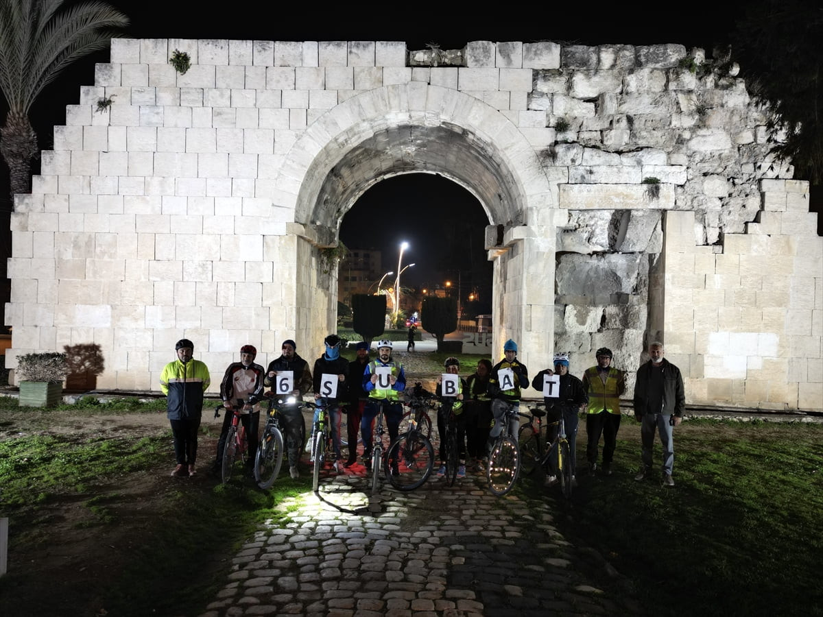 Mersin'in Tarsus ilçesinde 6 Şubat 2023'te meydana gelen Kahramanmaraş merkezli depremlerde...