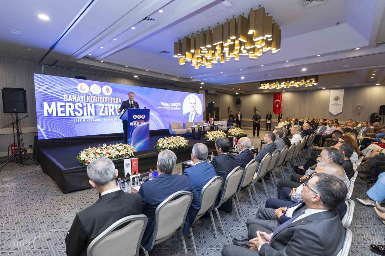 MERSİN’DE DÜZENLENEN ‘SANAYİ KORİDORUNDA MERSİN ZİRVESİ’NDE KONUŞAN MERSİN BÜYÜKŞEHİR BELEDİYE...