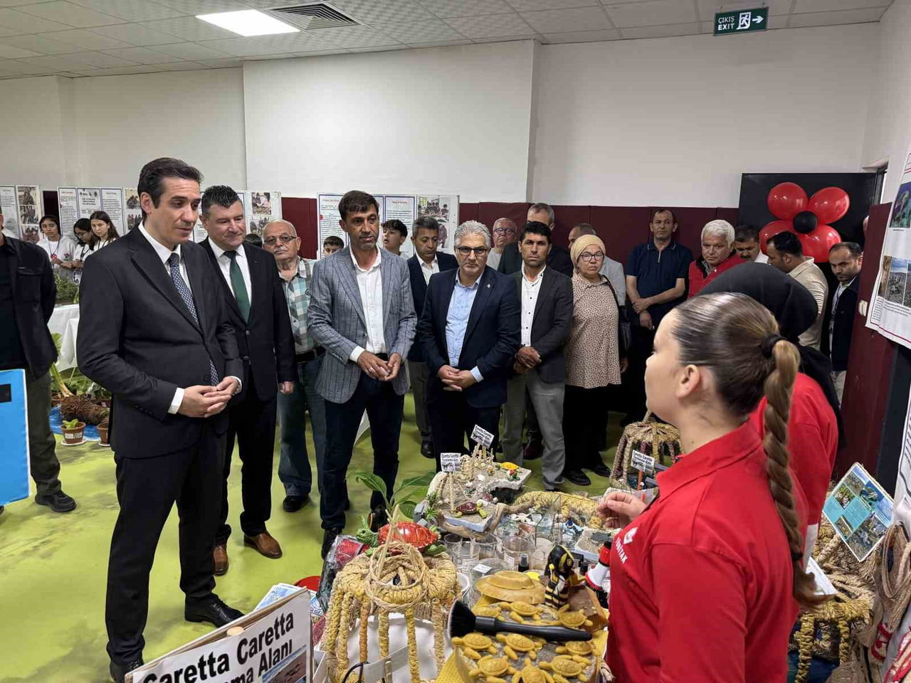 MERSİN’İN BOZYAZI İLÇESİNDE TEKMEN ORTAOKULU TARAFINDAN HAZIRLANAN 4006-B BİLİM FUARI YOĞUN...