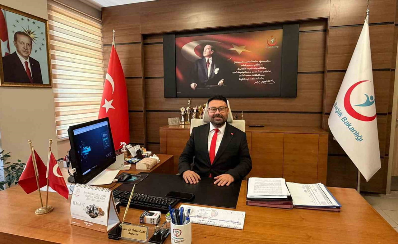 MERSİN’İN MUT İLÇESİNDE DEVLET HASTANESİ BAŞHEKİMİ HÜSEYİN ÖZER'İN YAN DAL UZMANLIĞI EĞİTİMİ ALMAK...