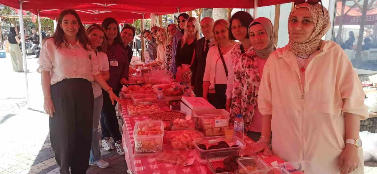 MESLEK LİSESİ ÖĞRENCİLER TARAFINDAN SERGİ AÇILDI