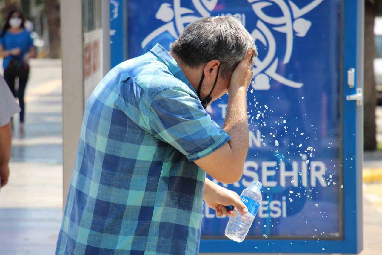 METEOROLOJİ 2. BÖLGE MÜDÜRLÜĞÜ'NÜN TAHMİNLERİNE GÖRE AYDIN'DA HAVA SICAKLIĞI BUGÜN 40 DERECEYE...