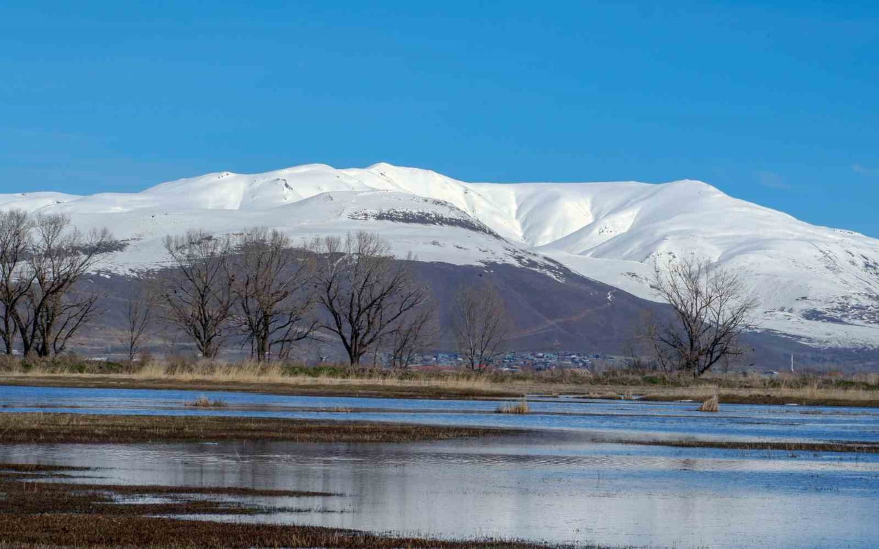 METEOROLOJİ UZMANLARI BÖLGE İÇİN KUVVETLİ RÜZGAR UYARISINDA BULUNURKEN, ÇIĞ, BUZLANMA VE DON...