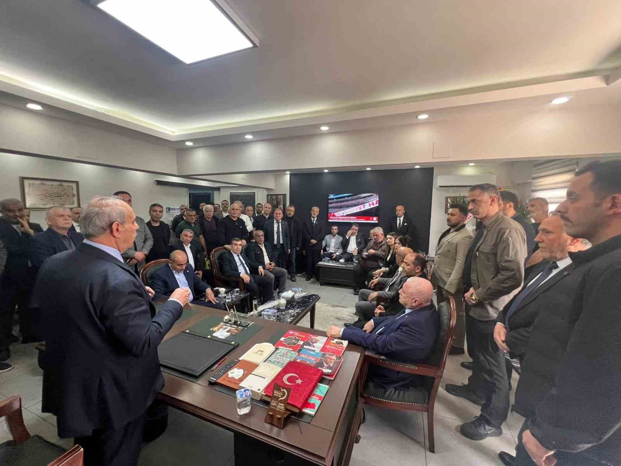 MHP GAZİANTEP MİLLETVEKİLİ SERMET ATAY VE BERABERİNDEKİ HEYET, MİLLİYETÇİ HAREKET PARTİSİ...
