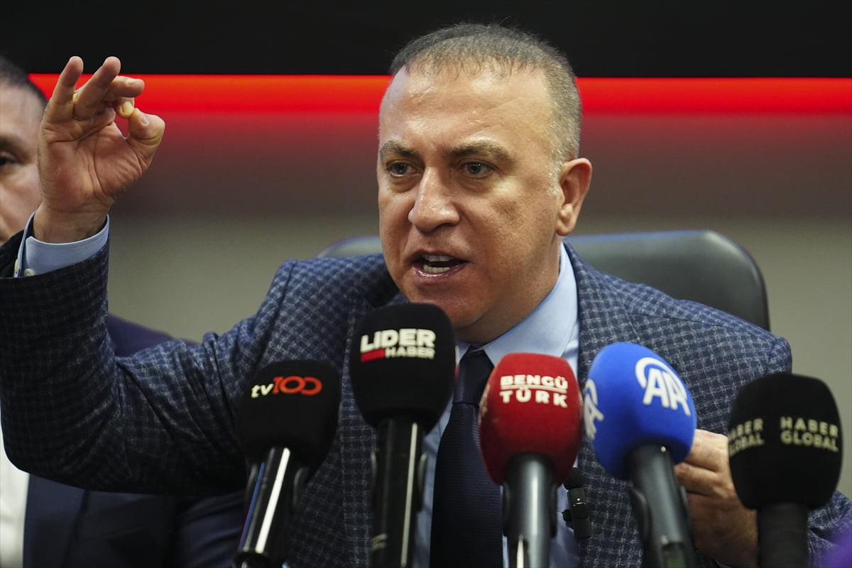 MHP Genel Başkan Yardımcısı İzzet Ulvi Yönter, "Hayırlı Günler Komşum Derdin Derdimizdir" programı...