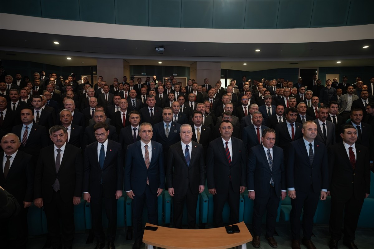 MHP Genel Başkan Yardımcısı Sadir Durmaz (önde ortada), parti genel merkezinde düzenlenen...